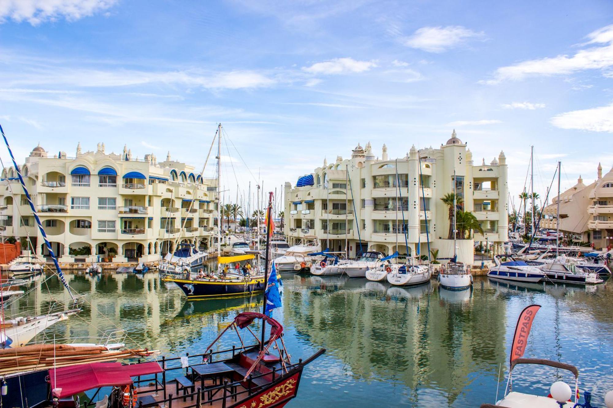 Benal Beach Suite Ii, Estudio Con Parque Acuatico Y Vistas Al Mar. Benalmádena Εξωτερικό φωτογραφία